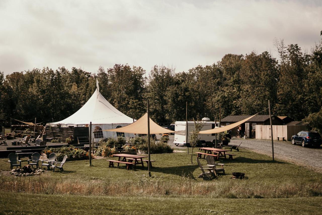 Firelight Camps Hotell Ithaca Exteriör bild