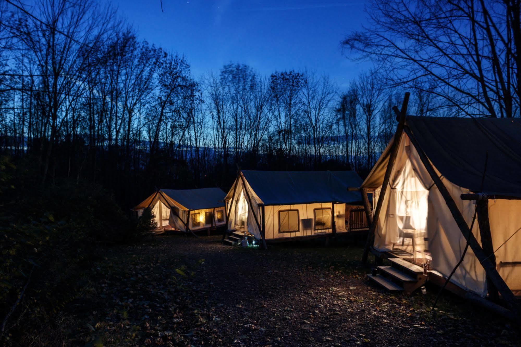 Firelight Camps Hotell Ithaca Exteriör bild