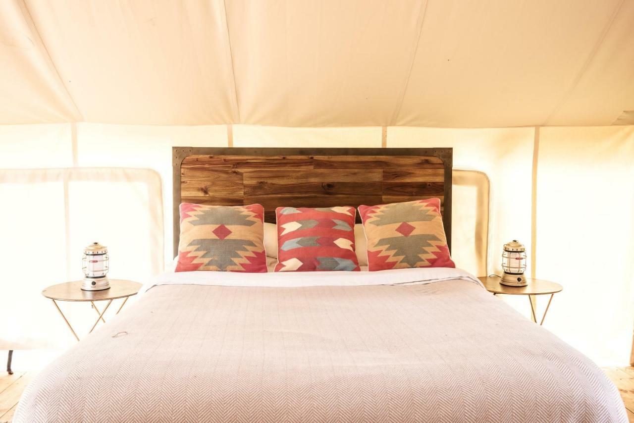 Firelight Camps Hotell Ithaca Exteriör bild